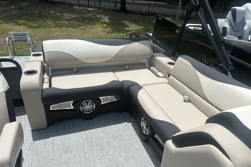 Slide: The Image of 2025 Avalon LSZ Versatile Rear Bench with stylish seating and integrated speakers. - 4