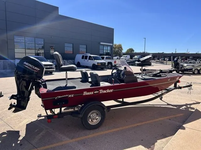 Slide: The Image of Tracker Bass Tracker Classic XL 2020 - 6
