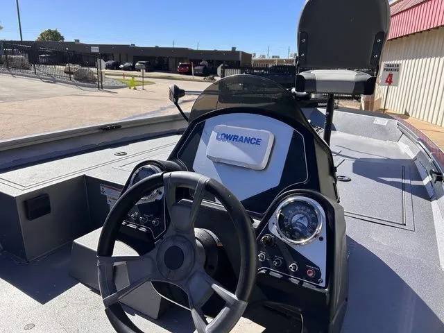 Slide: The Image of Lowe Stinger 175C 2022 - 8