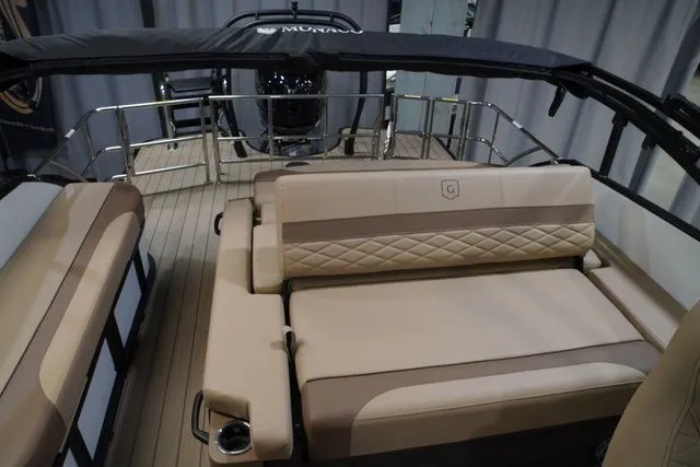 Slide: The Image of Godfrey Monaco 235 SFL 27" Impact Center Tube Package 2026 - 16