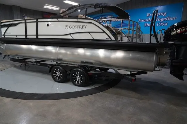 Slide: The Image of Godfrey Monaco 235 SFL 27" Impact Center Tube Package 2026 - 7