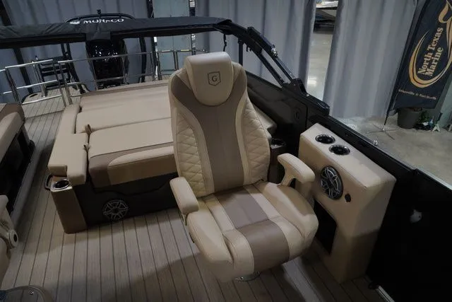 Slide: The Image of Godfrey Monaco 235 SFL 27" Impact Center Tube Package 2026 - 13