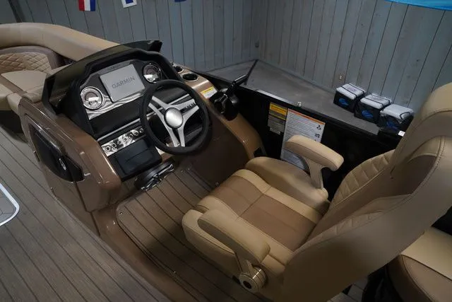 Slide: The Image of Godfrey Monaco 235 SFL 27" Impact Center Tube Package 2026 - 15