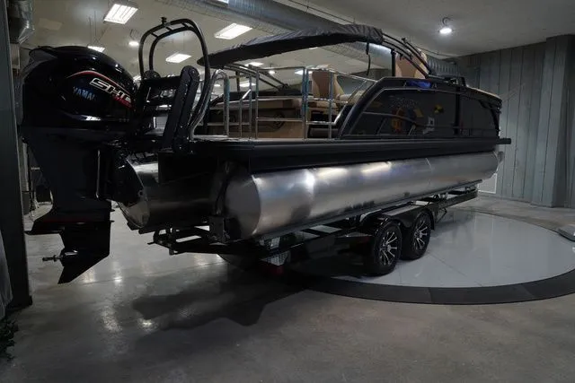 Slide: The Image of Godfrey Monaco 235 SFL 27" Impact Center Tube Package 2026 - 6