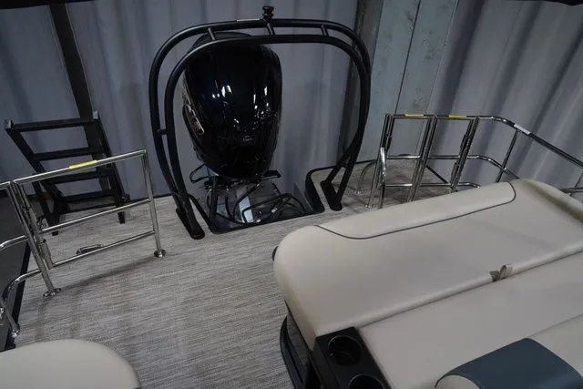 Slide: The Image of Godfrey Sweetwater 2486 SFL 27 In. Package 2026 - 16