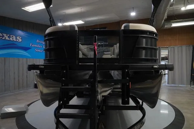 Slide: The Image of Godfrey Sweetwater 2486 SFL 27 In. Package 2026 - 3