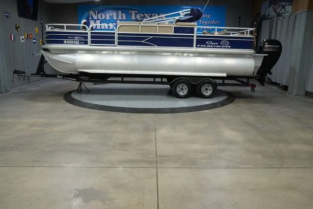 The Image of Sun Tracker Fishin' Barge 22 XP3 2017 - 1