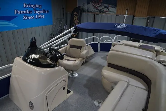 Slide: The Image of Sun Tracker Fishin' Barge 22 XP3 2017 - 10