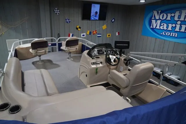 Slide: The Image of Sun Tracker Fishin' Barge 22 XP3 2017 - 18