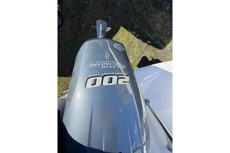 Slide: The Image of Outboard motor on 2021 Robalo R222 Explorer boat, top view. - 15