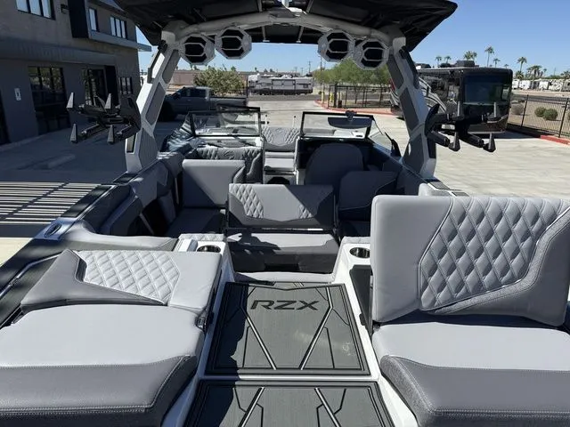 Slide: The Image of Tigé 24RZX 2026 - 11