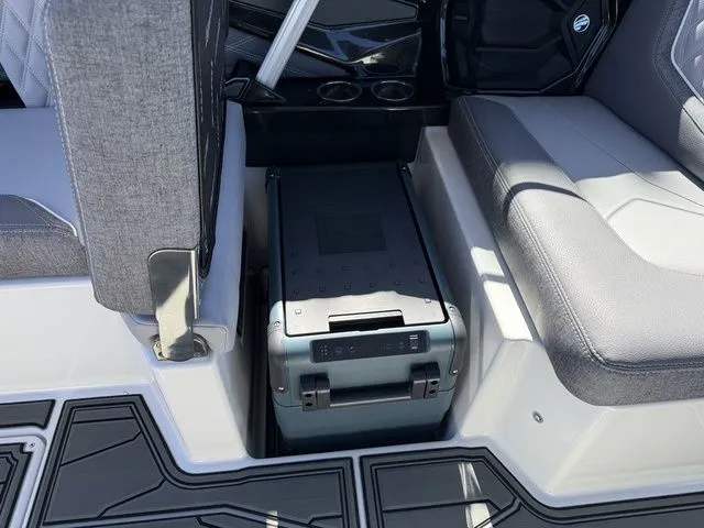 Slide: The Image of Tigé 24RZX 2026 - 13