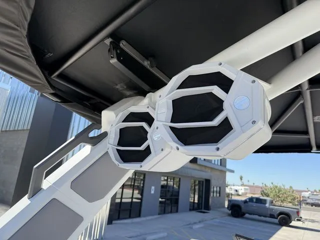 Slide: The Image of Tigé 24RZX 2026 - 20