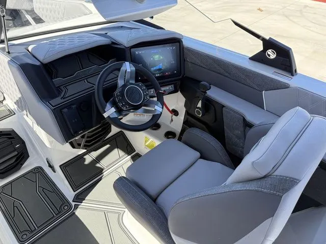 Slide: The Image of Tigé 24RZX 2026 - 9