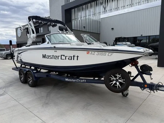 Slide: The Image of MasterCraft X25 2013 - 3