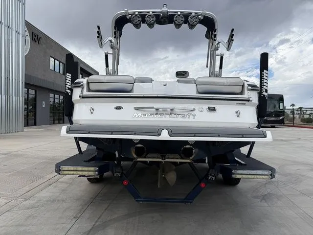 Slide: The Image of MasterCraft X25 2013 - 8