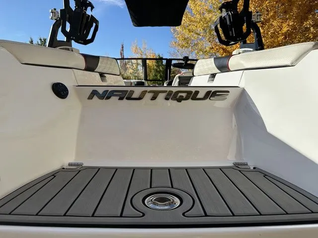 Slide: The Image of Nautique G23 2019 - 8