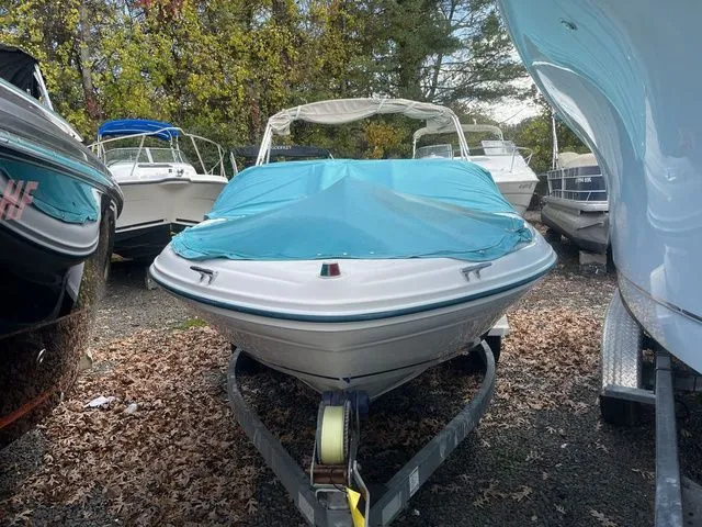 The Image of Sea Ray 180 Bow Rider 1998 - 1