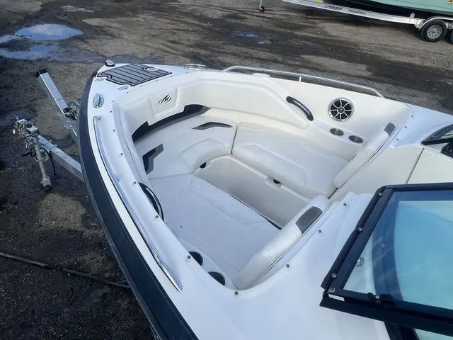 Slide: The Image of Monterey 244FS 2013 - 7