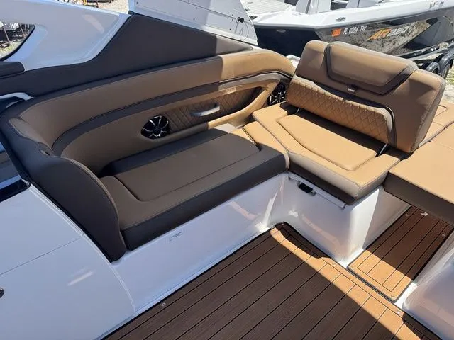 Slide: The Image of Yamaha 275SE 2025 - 21