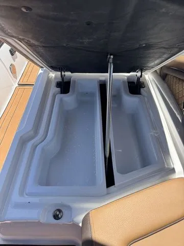 Slide: The Image of Yamaha 275SE 2025 - 29