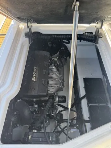 Slide: The Image of Yamaha 275SE 2025 - 30