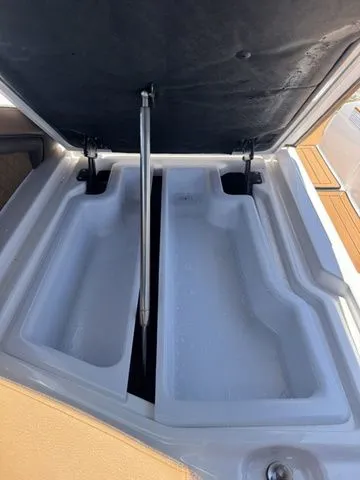 Slide: The Image of Yamaha 275SE 2025 - 31