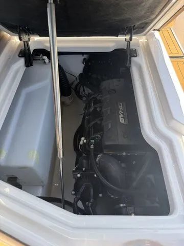 Slide: The Image of Yamaha 275SE 2025 - 32