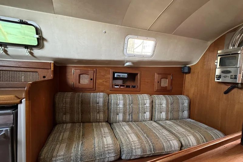 Slide: The Image of Lancer Yachts 29 - Salon - 5