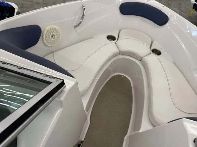 Slide: The Image of Four Winns H SERIES H180 2011 - 11