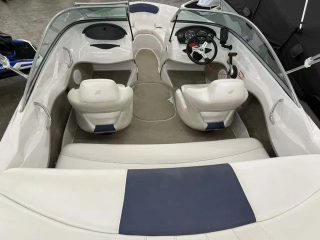 Slide: The Image of Four Winns H SERIES H180 2011 - 5