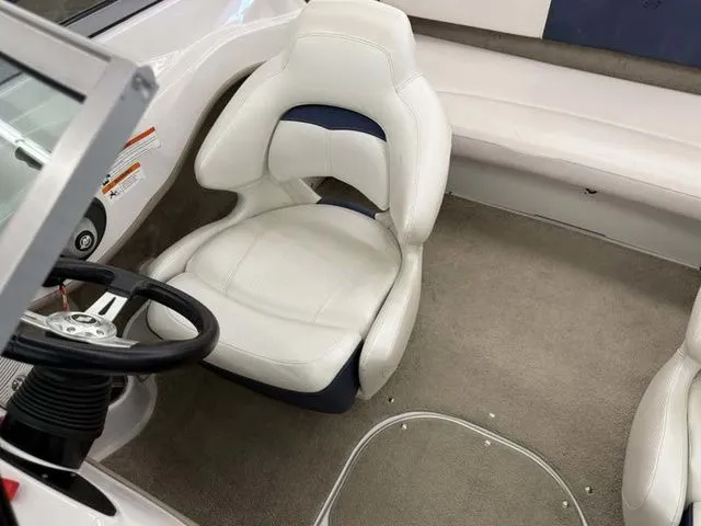 Slide: The Image of Four Winns H SERIES H180 2011 - 7