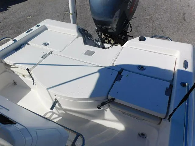 Slide: The Image of Skeeter ZX 22 Bay 2012 - 14