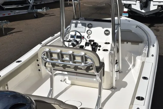 Slide: The Image of Key West 189 FS T-Top 2024 - 10