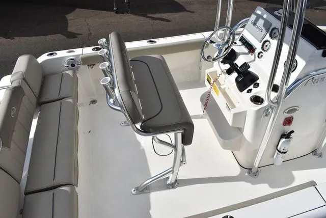 Slide: The Image of Key West 189 FS T-Top 2024 - 12