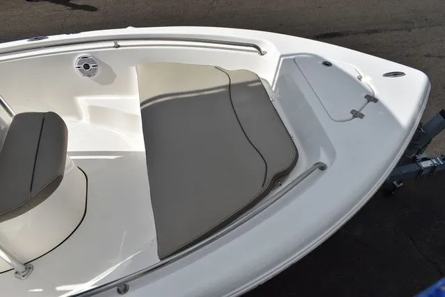 Slide: The Image of Key West 189 FS T-Top 2024 - 16