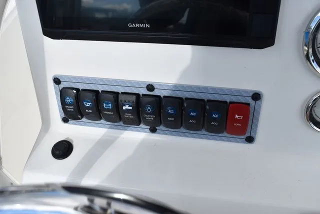 Slide: The Image of Key West 189 FS T-Top 2024 - 29