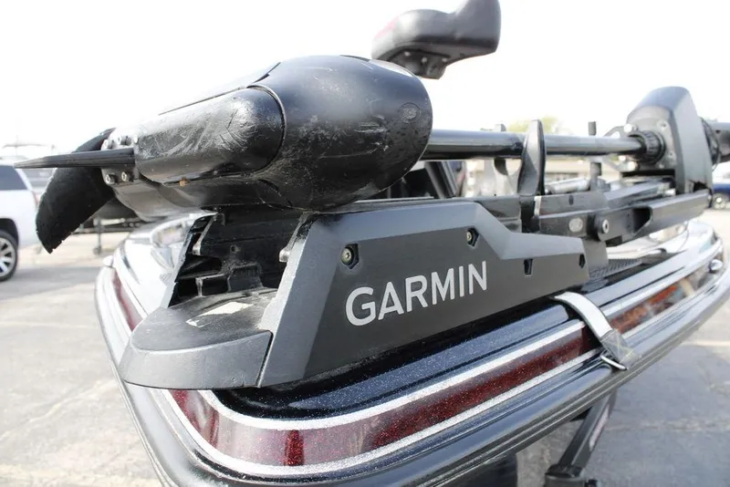 Slide: The Image of 2021 Phoenix 21 PHX boat with Garmin trolling motor attachment. - 5
