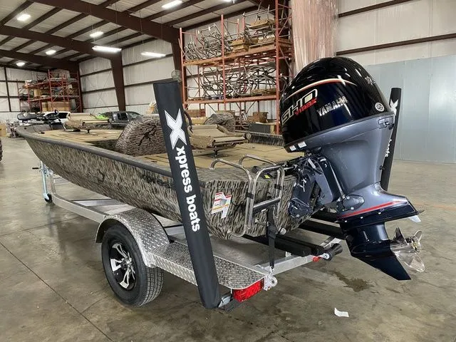 Slide: The Image of Xpress H18C Crappie 2026 - 7