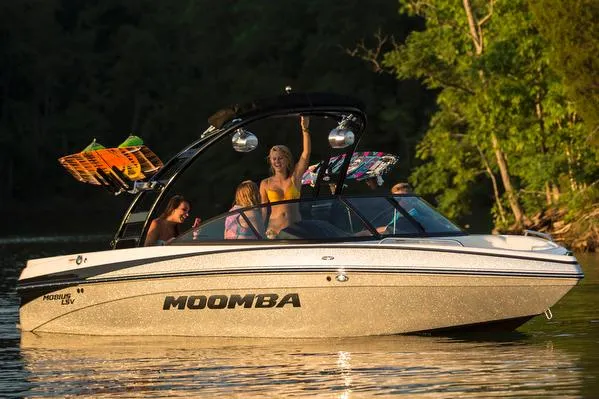 The Image of 2015 Moomba Mobius LSV boat at Midwest Boating Super Center. - 0