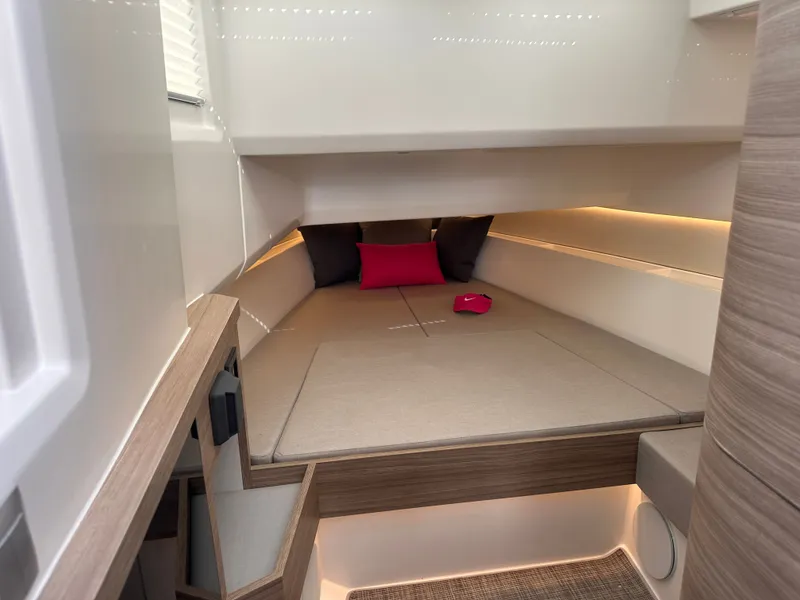 Slide: The Image of Saxdor 400 GTO 2025 - 13