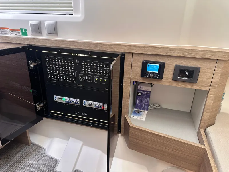 Slide: The Image of Saxdor 400 GTO 2025 - 14