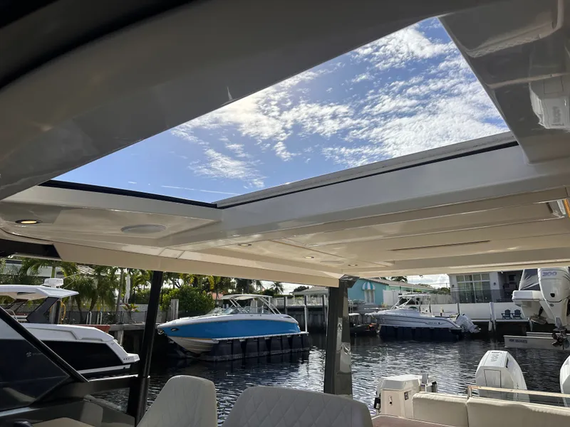 Slide: The Image of Saxdor 400 GTO 2025 - 19