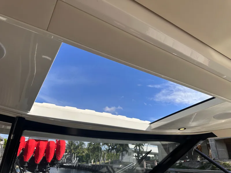 Slide: The Image of Saxdor 400 GTO 2025 - 20