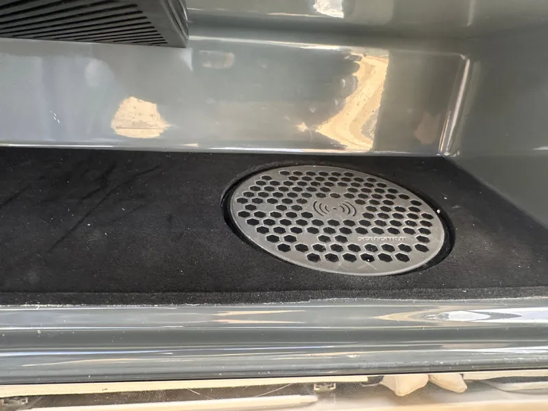 Slide: The Image of Saxdor 400 GTO 2025 - 25