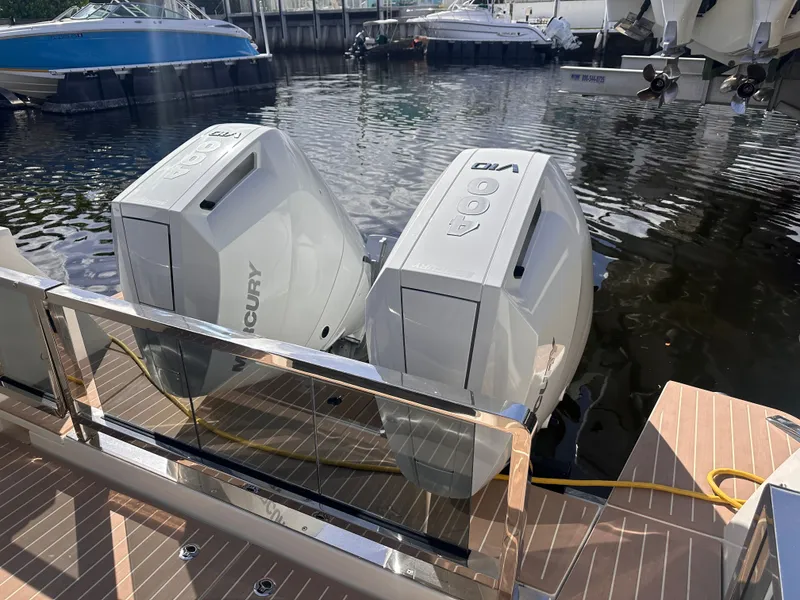 Slide: The Image of Saxdor 400 GTO 2025 - 3