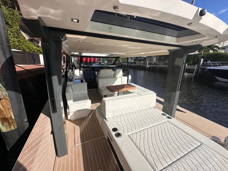 Slide: The Image of Saxdor 400 GTO 2025 - 51