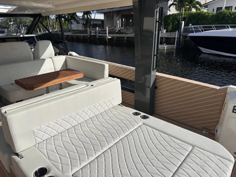 Slide: The Image of Saxdor 400 GTO 2025 - 52