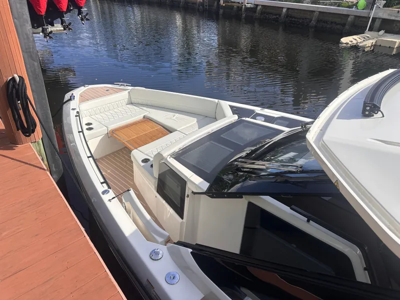 Slide: The Image of Saxdor 400 GTO 2025 - 7