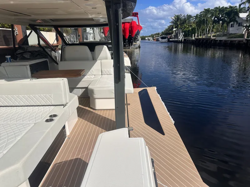 Slide: The Image of Saxdor 400 GTO 2025 - 8